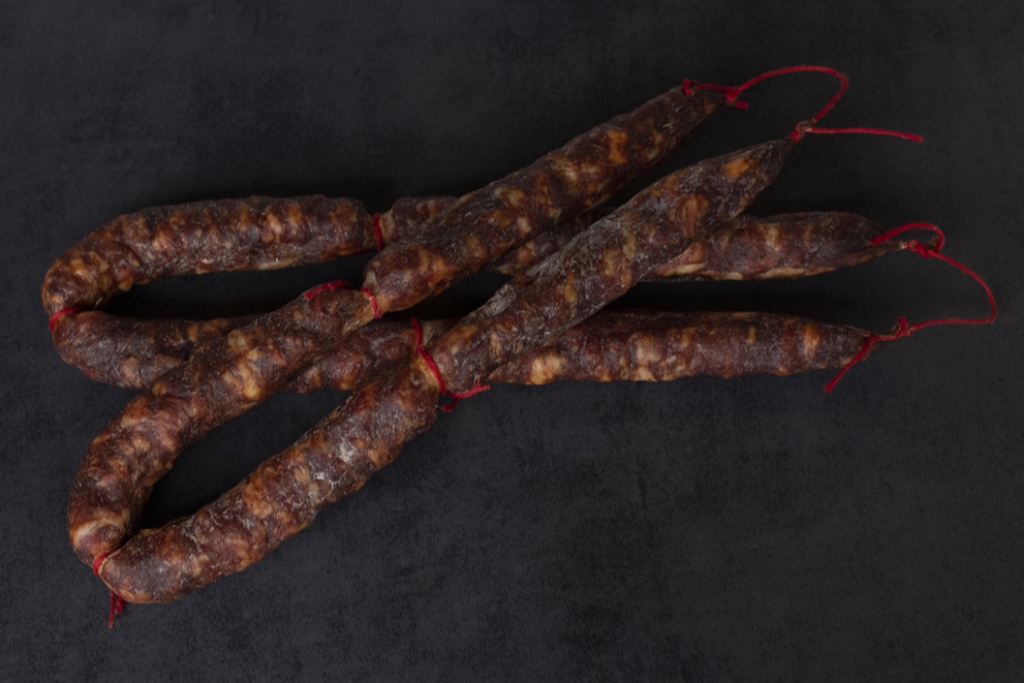 🇫🇷 Salsiccia ricurva affumicata all'aglio in budello naturale - 700g